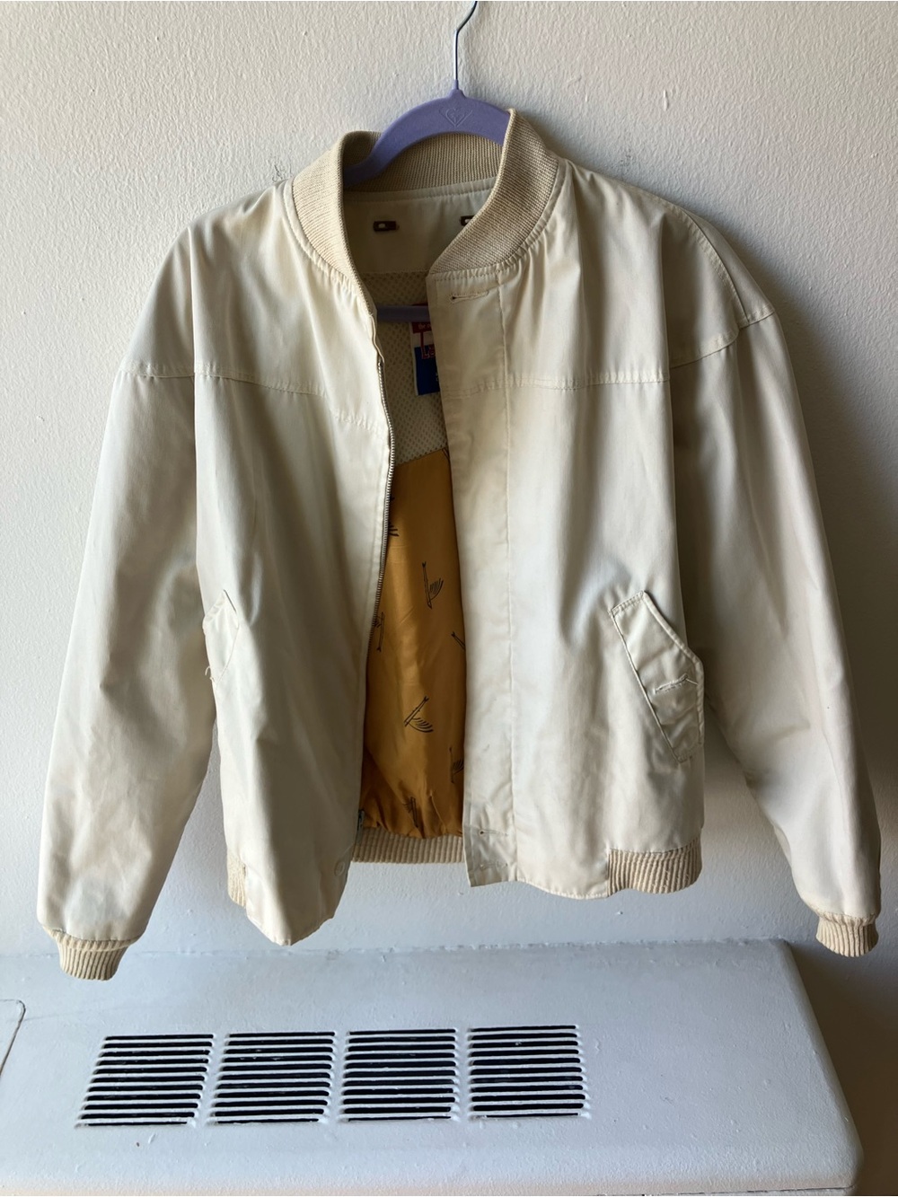 Vintage La Paz Men's Cream Bomber Jacket - Lightweight Varsity Style